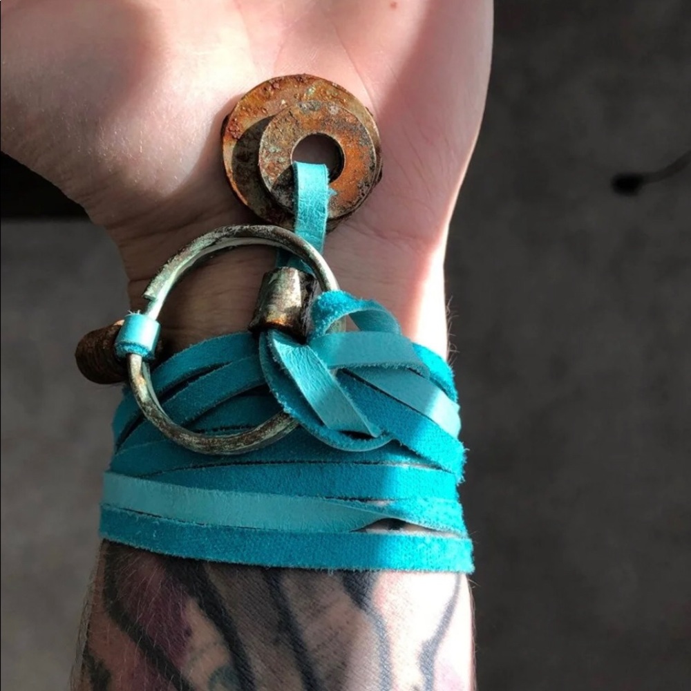 Handmade Leather wrap bracelet - Picture 6 of 6